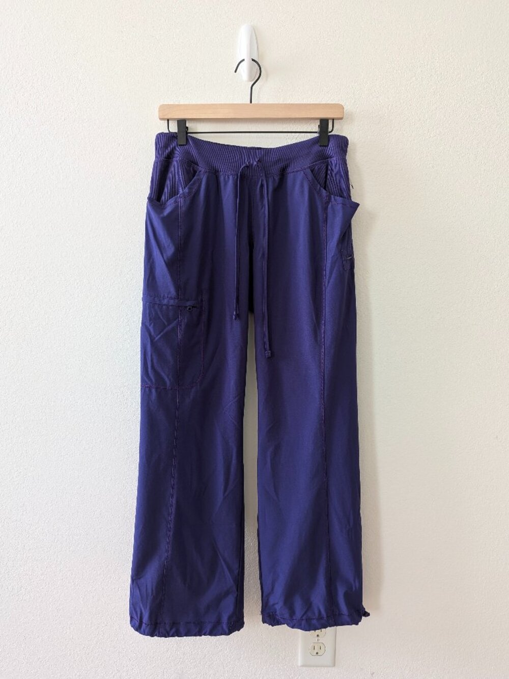 Cherokee Infinity Women’s Petite M Purple Cargo Scrub Pants Drawstring Wide Leg